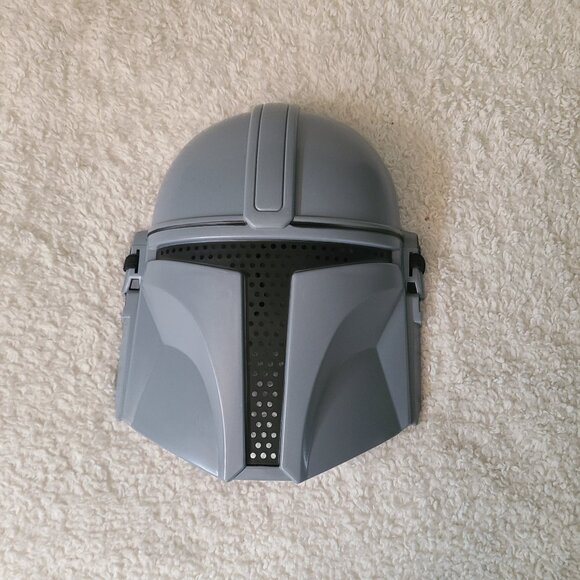 HANNERREAL Kids Mandalorian Costume with Helmet and Cloak - Picture 8 of 9